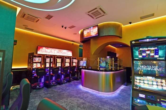 ADMIRAL Club Trg oslobođenja, Aleksandrovac