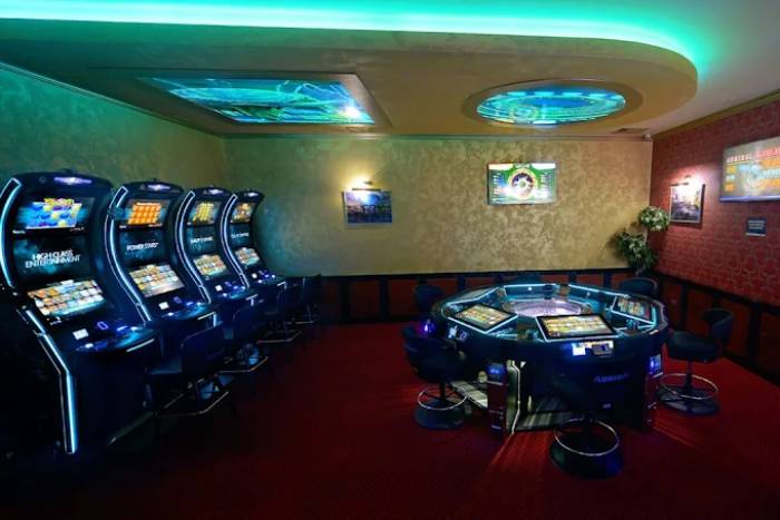 Admiral Slot Club Srpski vladara, Petrovac