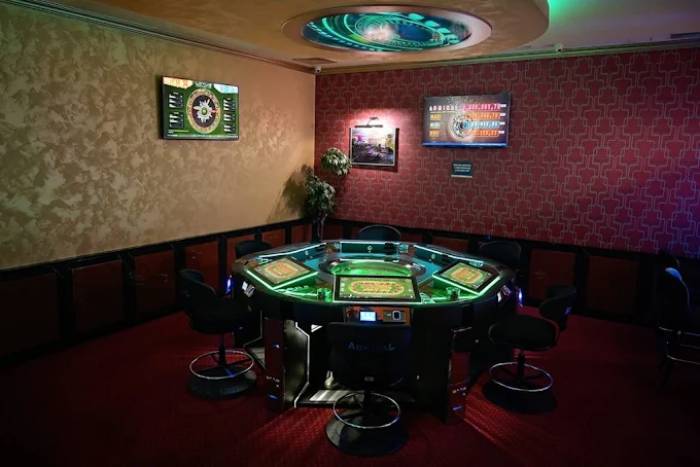 Admiral Slot Club Srpski vladara, Petrovac