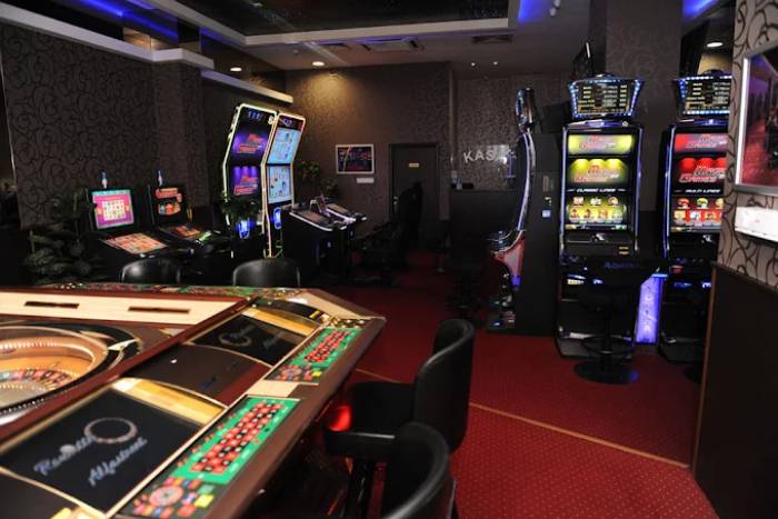 Admiral Slot Club Pariska, Sombor