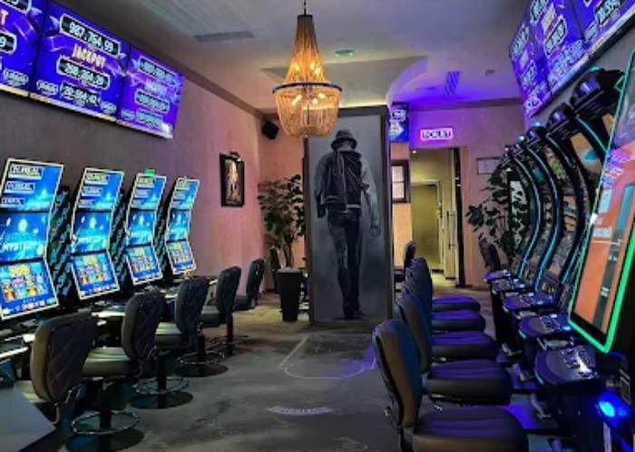 Grand Slot Club Manjež, Beograd