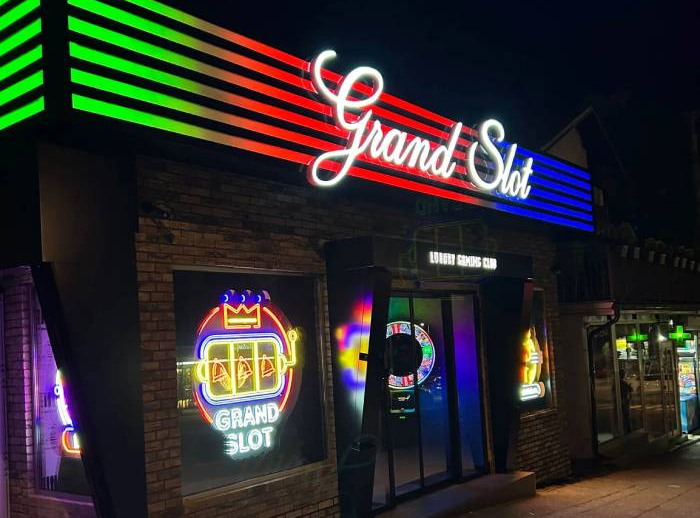 Grand Slot Club Ustanička, Beograd