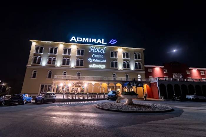 Casino & Hotel Admiral, Škofije