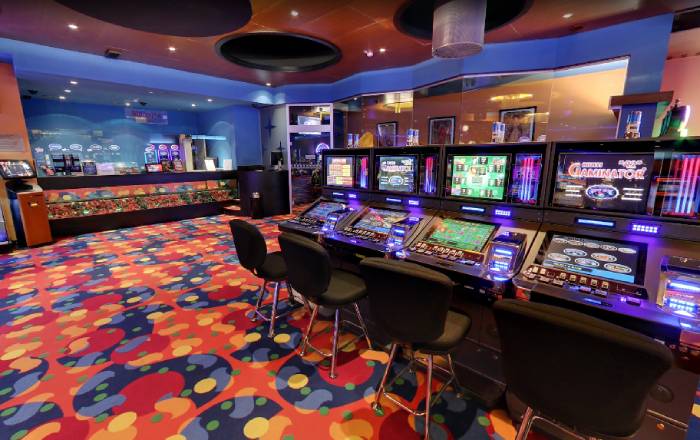 Casino & Hotel Safir, Sezana