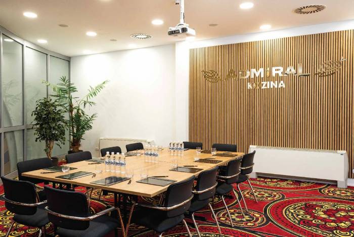 Casino & Hotel ADMIRAL, Kozina
