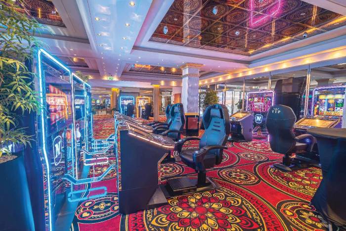 Casino & Hotel ADMIRAL, Kozina