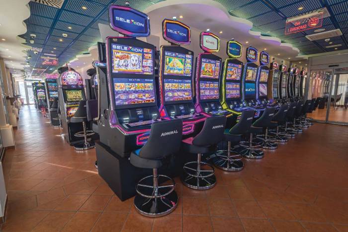 Casino & Hotel ADMIRAL, Kozina