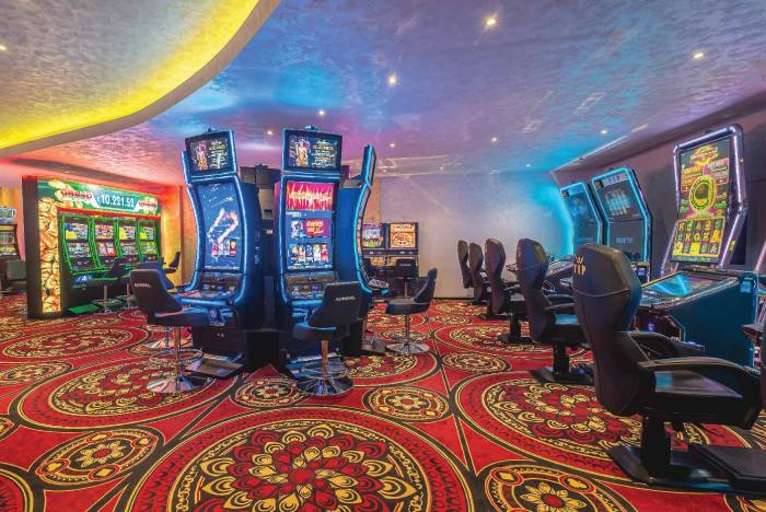 Casino & Hotel ADMIRAL, Kozina