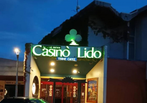Casino Photo