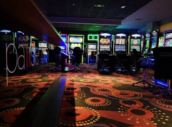 Pause & Play Gaming Lounge Casino & Sports Bar, Soria
