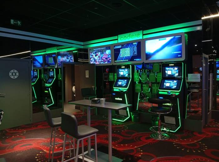 Pause&Play Gaming Lounge & Sports Bar, Sambil
