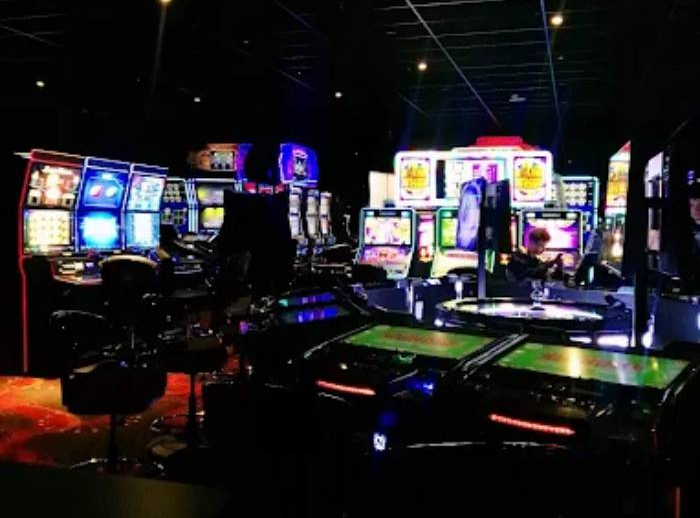 Pause&Play Gaming Lounge & Sports Bar, Sambil