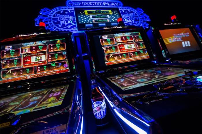 Pause&Play Gaming Lounge & Sports Bar, Sambil
