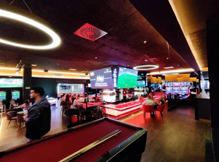 Pause & Play Games Room & Sportsbar CC La Verónica, Antequera