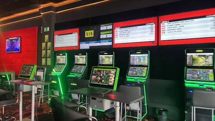 Pause & Play Casino CC EL Faro, Badajoz