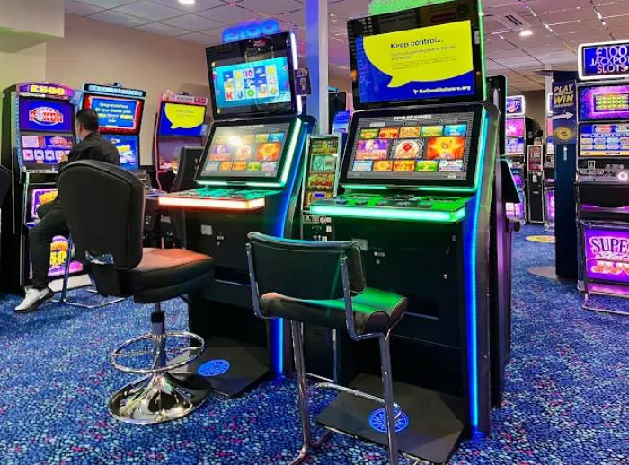 Admiral Casino, Burton