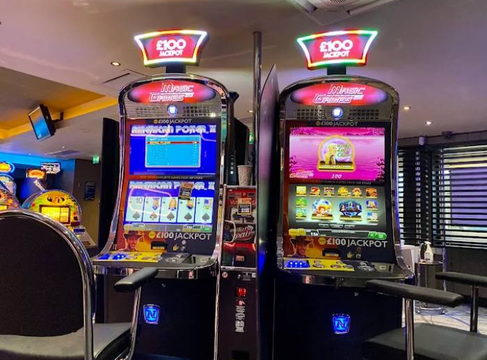Admiral Casino, Clifton