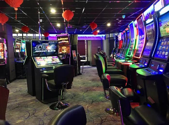 Admiral Casino, Derby