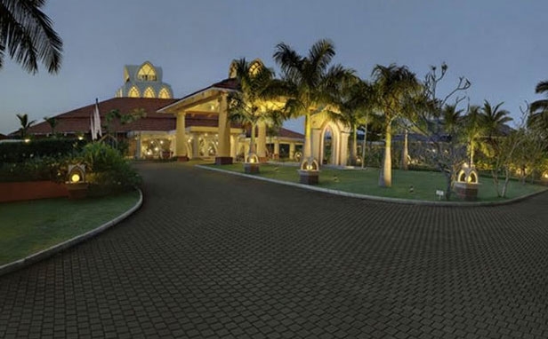 果阿邦Nugget赌场Ramada Beach酒店